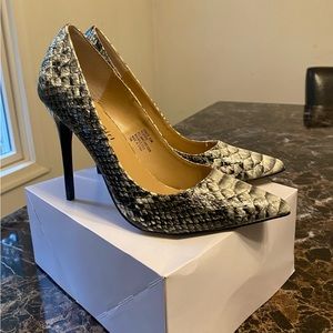 MADDEN GIRL WOMEN’S PUMP HEELS